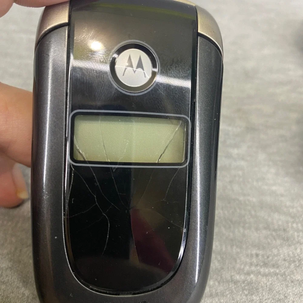 Vintage Motorola V197 Flip Phone Black Silver Cellular Mobile Retro Tech